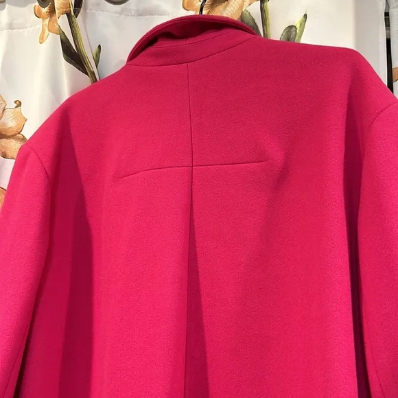Beautiful pink coat - Picture 2 of 6